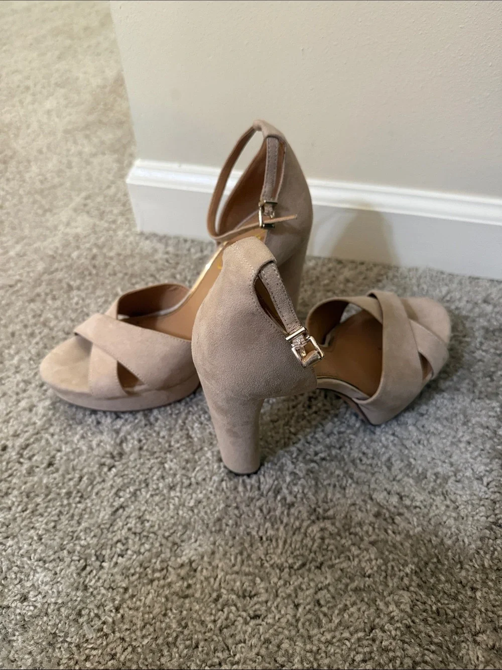 Jessica Simpson Beige Suede Platform Crisscross Ankle Strap Heels